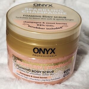 ONYX PROFESSIONAL FOAMING BODY SCRUB